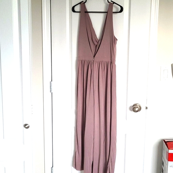 Blush pink twist front romper - Picture 2 of 5